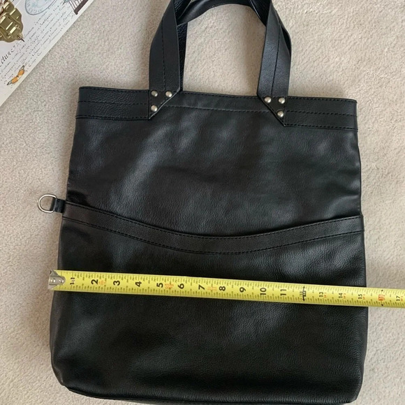 LIKE New Frye & Co leather Tote bag - Picture 5 of 16
